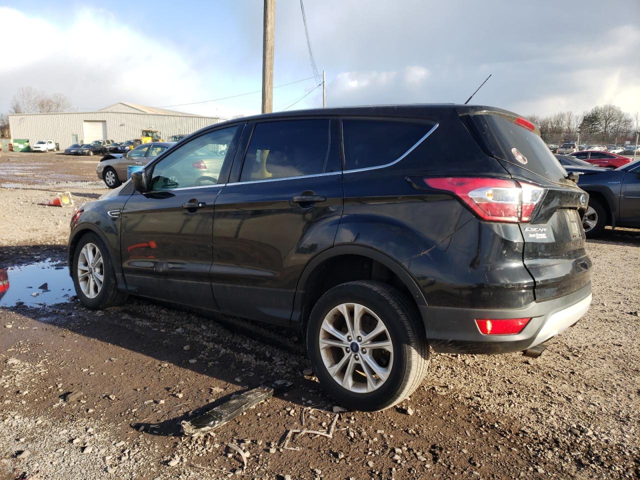 Obraz 2 z 2017 FORD ESCAPE SE 2017 z VIN 1FMCU0GD2HUD48182