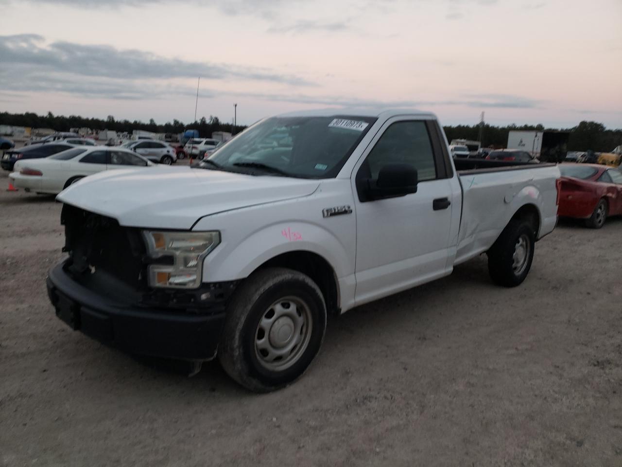 Obraz 1 z 2016 FORD F150  2016 z VIN 1FTMF1C80GKD28914