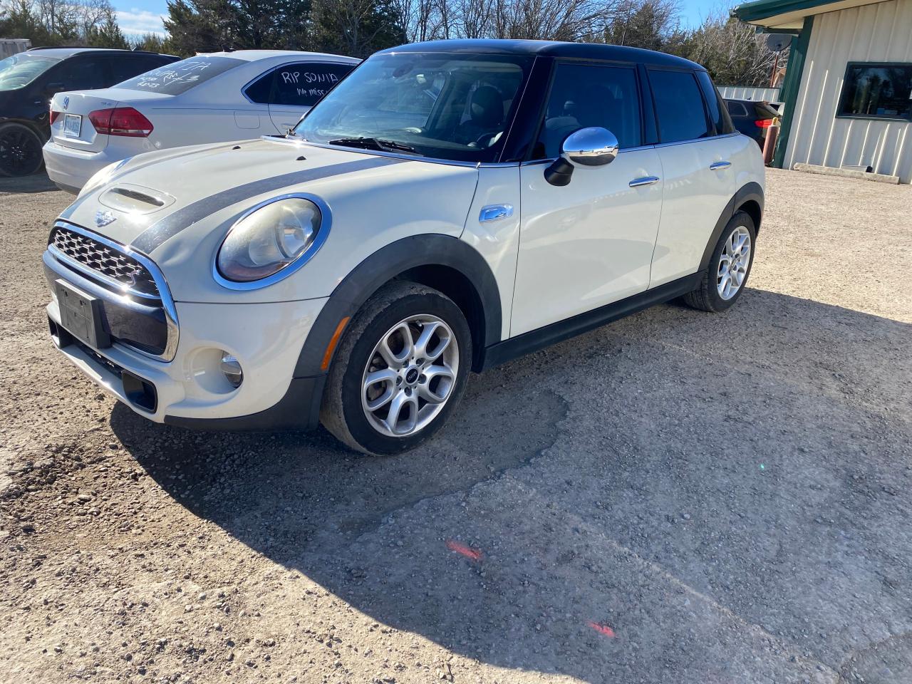 Image 2 of 2015 MINI COOPER S 2015 with VIN WMWXU3C53F2B66330