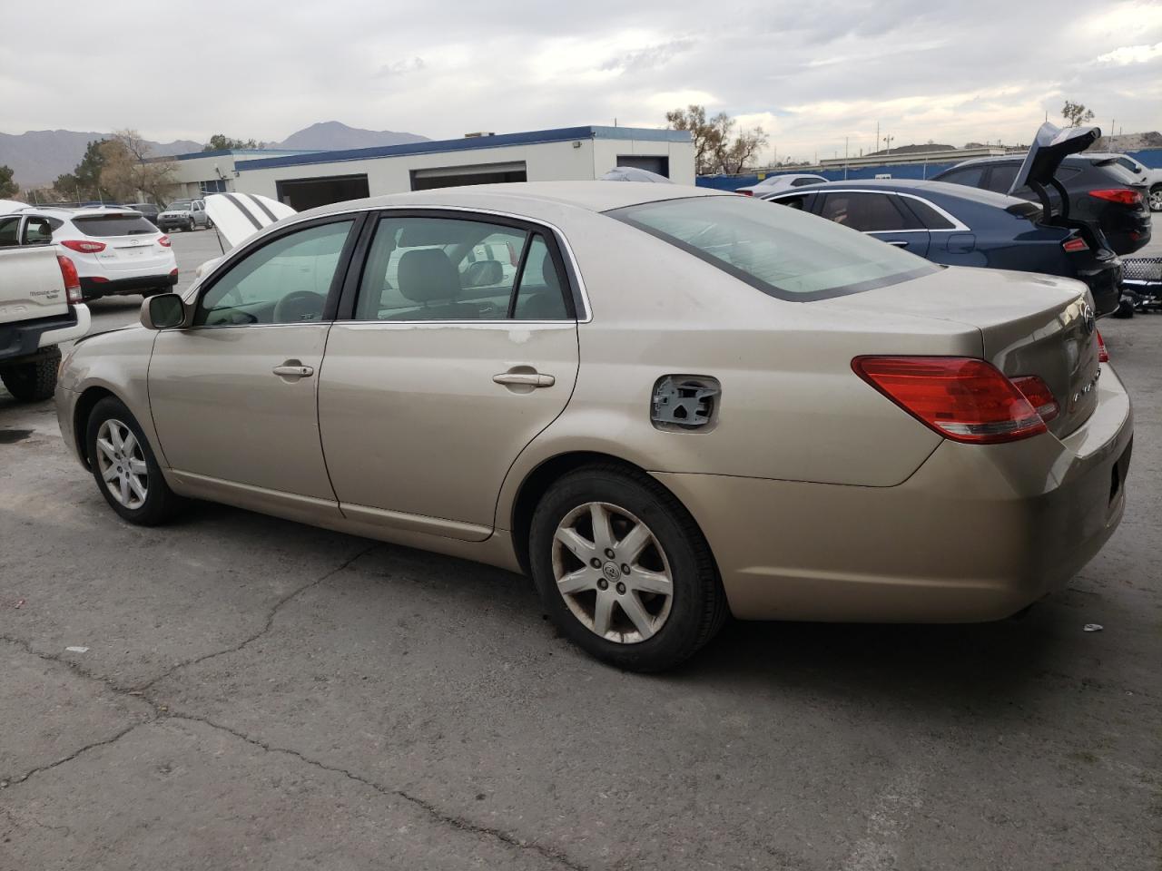 Obraz 2 z 2005 TOYOTA AVALON XL 2005 z VIN 4T1BK36B05U024498