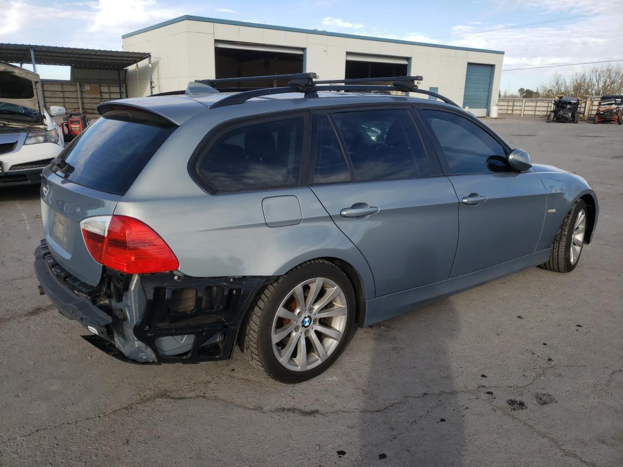 Image 3 of 2007 BMW 328 XIT 2007 with VIN WBAVT73577FZ36831