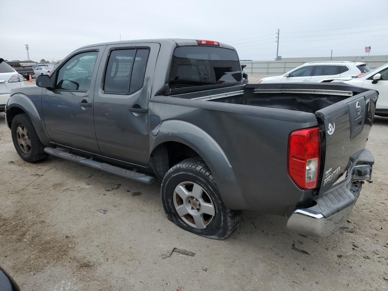 Image 2 of 2005 NISSAN FRONTIER CREW CAB LE 2005 with VIN 1N6AD07U15C441320
