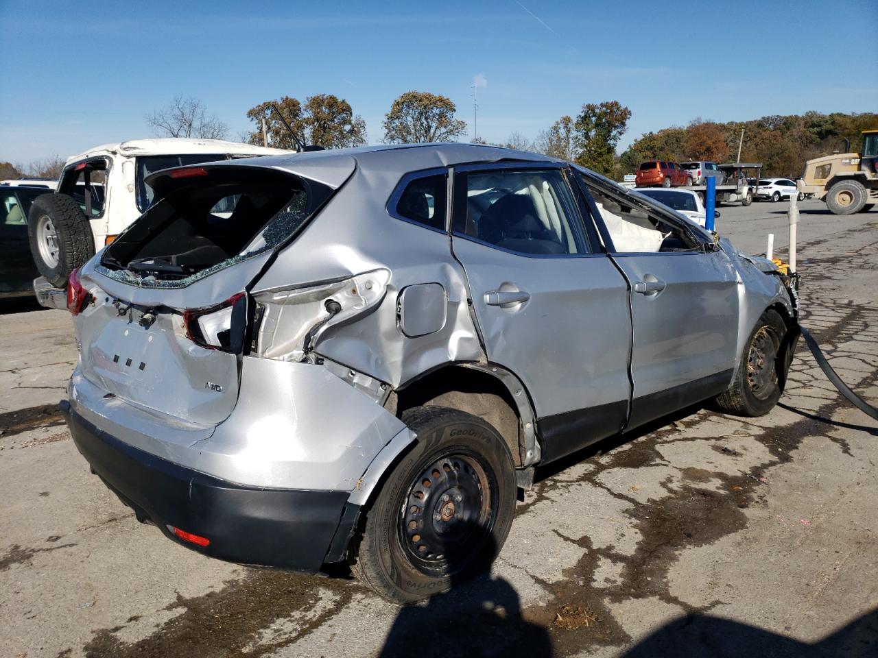 Изображение 3 2019 NISSAN ROGUE SPORT S 2019 с VIN JN1BJ1CR9KW313170