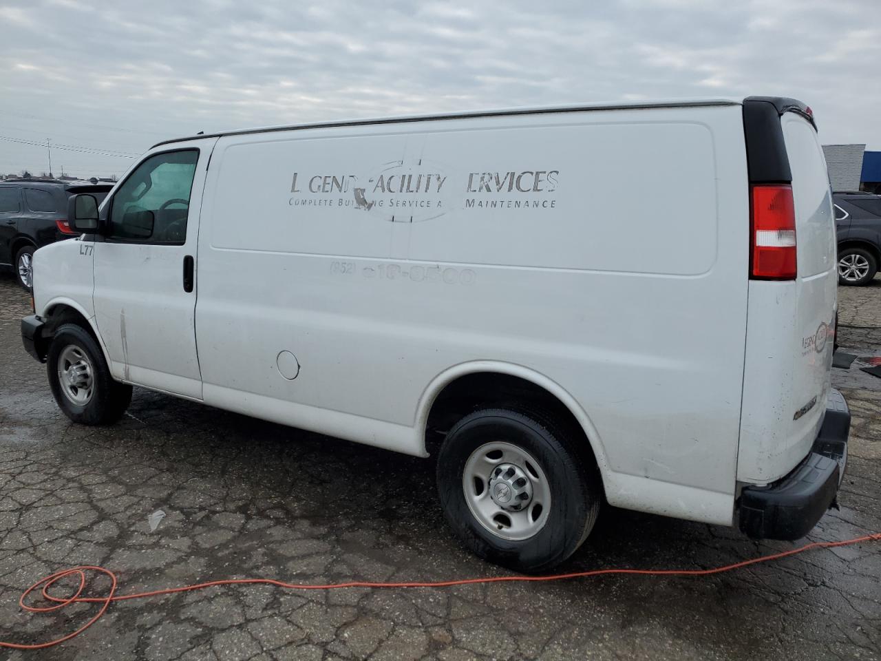 Изображение 2 2019 CHEVROLET EXPRESS G2500  2019 с VIN 1GCWGAFB8K1192303