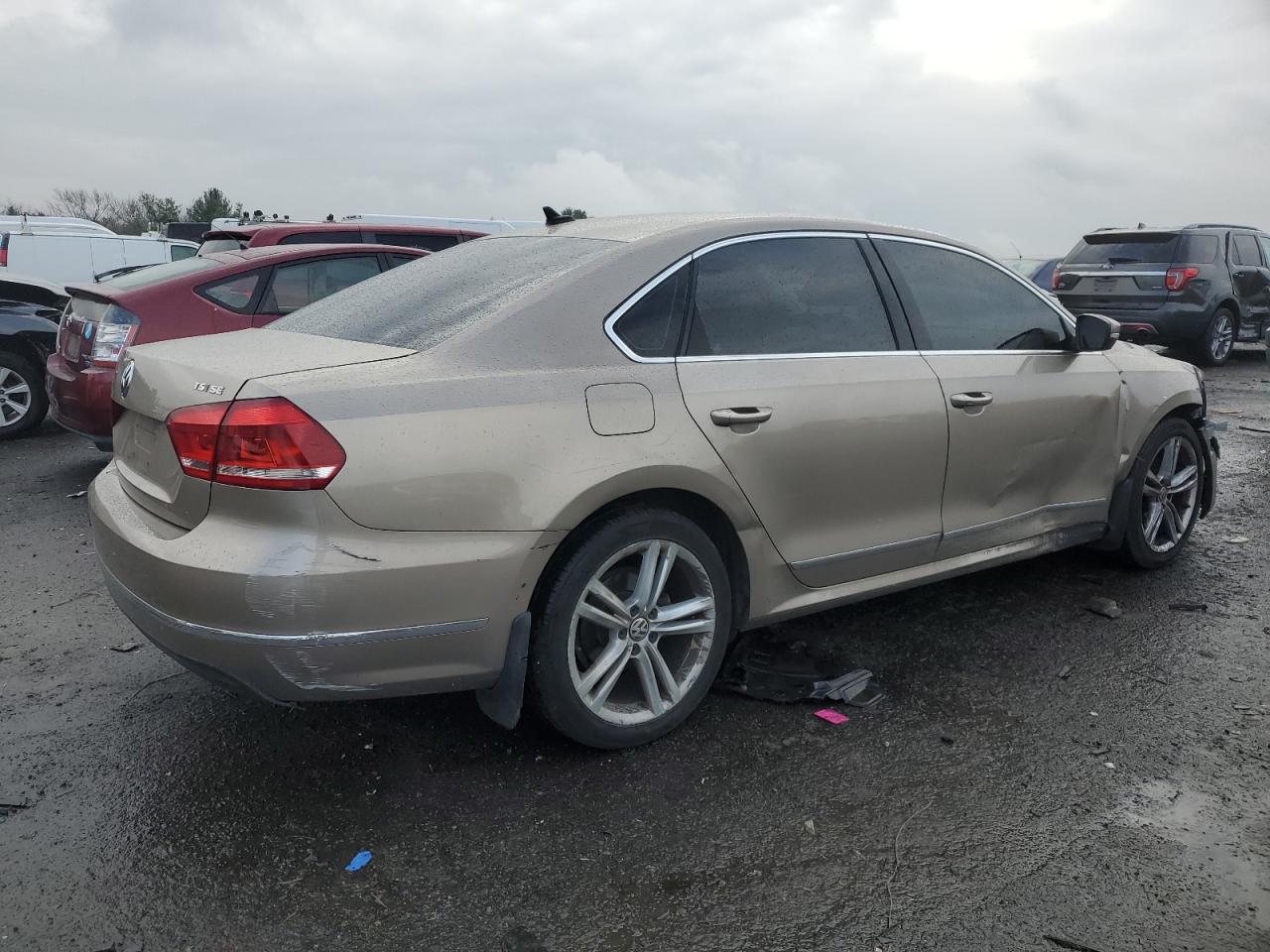 Obraz 3 z 2015 VOLKSWAGEN PASSAT SE 2015 z VIN 1VWBT7A3XFC040818