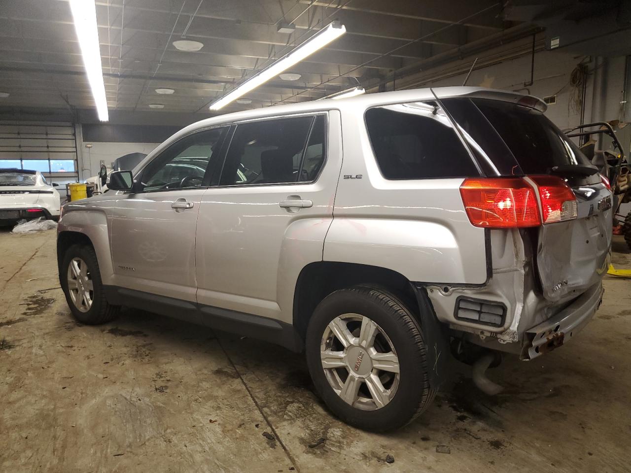 Image 2 of 2015 GMC TERRAIN SLE 2015 with VIN 2GKALMEKXF6345635