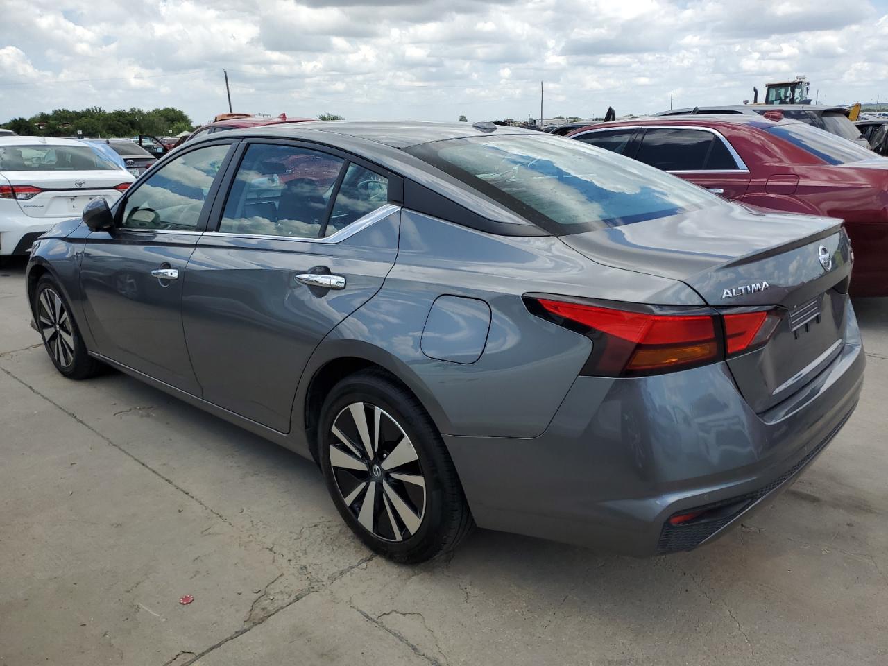 Изображение 2 2022 NISSAN ALTIMA SV 2022 с VIN 1N4BL4DV3NN370226