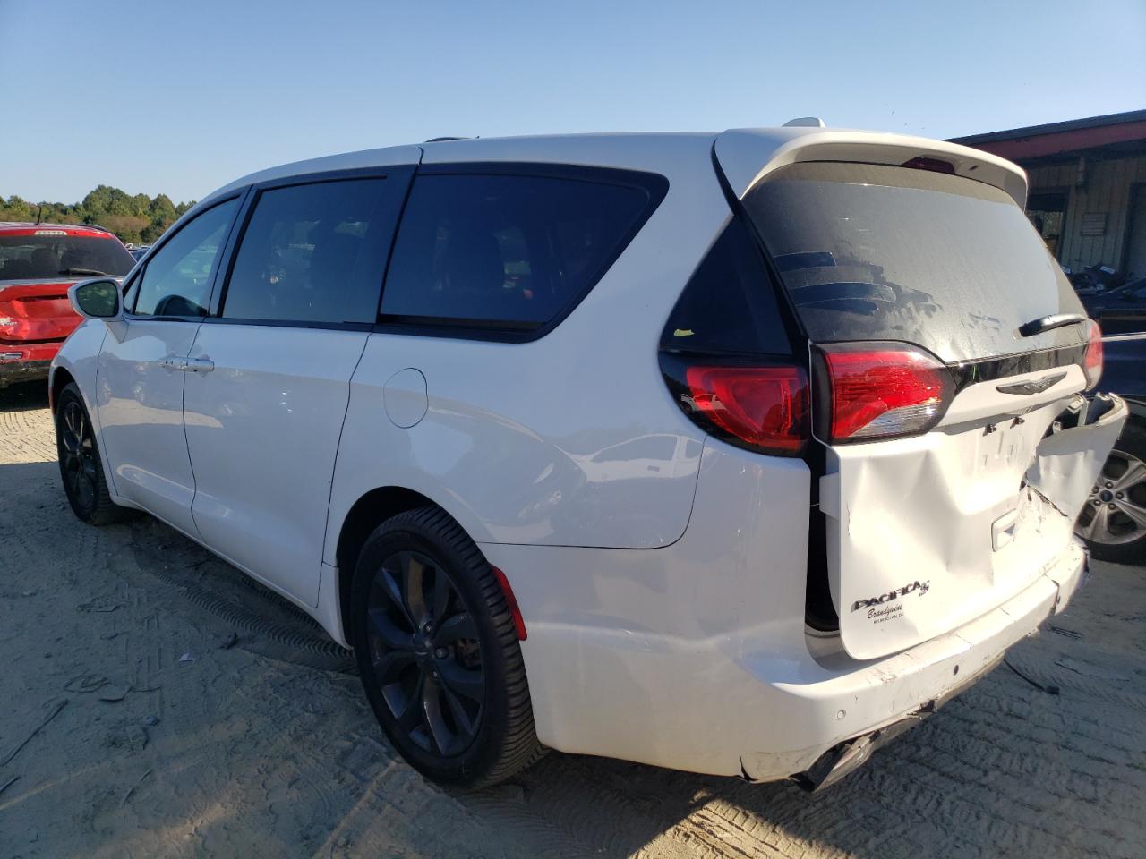 Изображение 2 2019 CHRYSLER PACIFICA TOURING PLUS 2019 с VIN 2C4RC1FG8KR639003