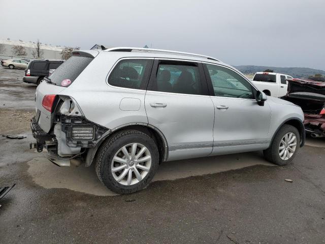 Image 3 of 2011 VOLKSWAGEN TOUAREG V6 2011 with VIN WVGFF9BP0BD006671
