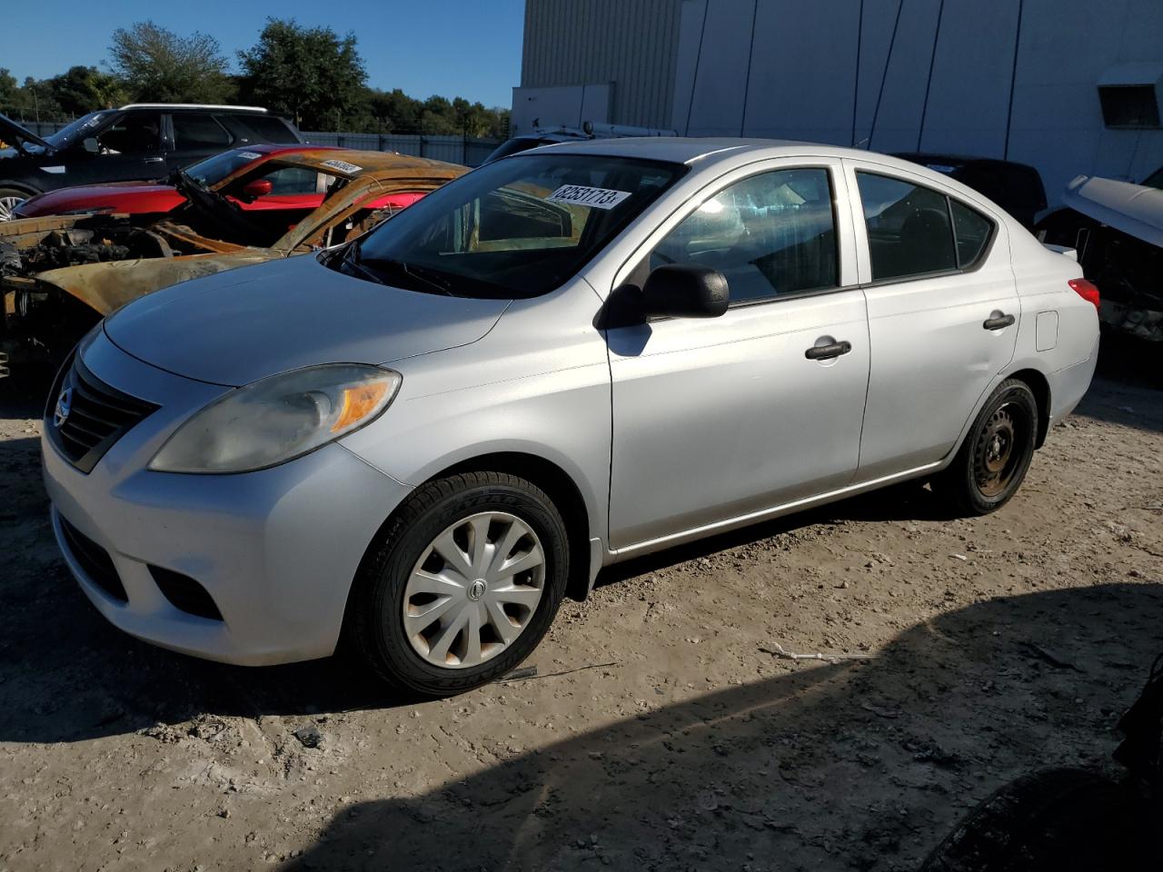 Obraz 1 z 2014 NISSAN VERSA S 2014 z VIN 3N1CN7AP3EL830679