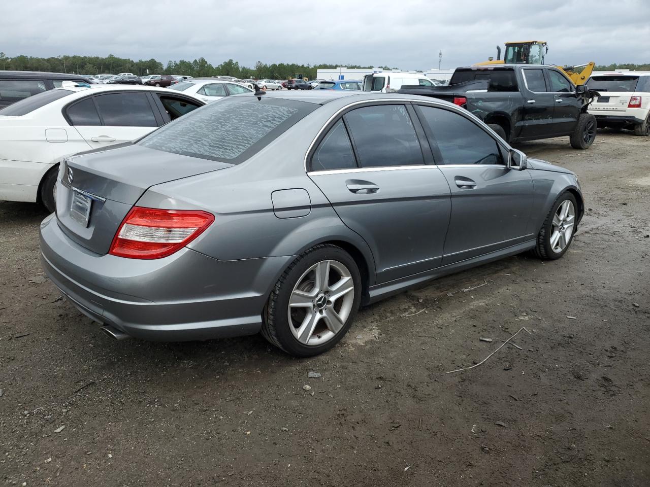 Image 3 of 2011 MERCEDES-BENZ C 300 2011 with VIN WDDGF5EB8BR154531