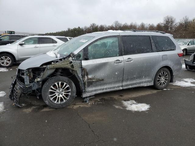 Obraz 1 z 2018 TOYOTA SIENNA XLE 2018 z VIN 5TDYZ3DC3JS944226