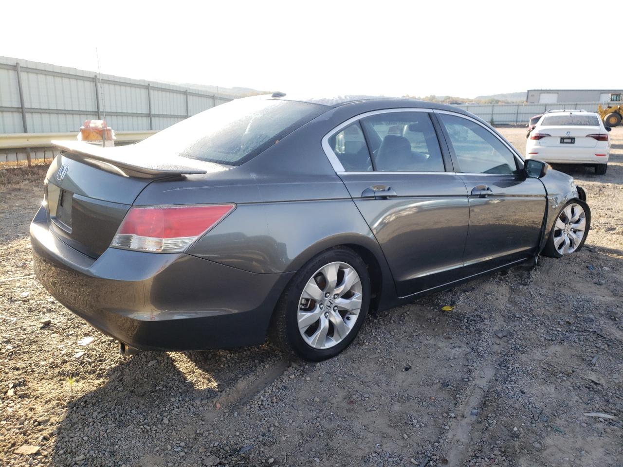 Image 3 of 2008 HONDA ACCORD EXL 2008 with VIN JHMCP26868C012843