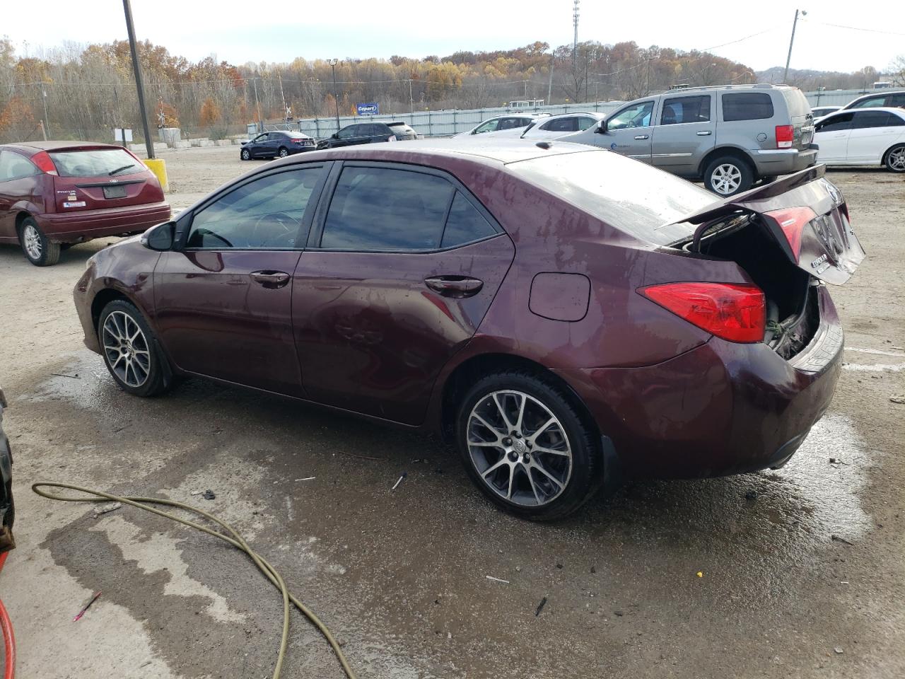 Obraz 2 z 2017 TOYOTA COROLLA L 2017 z VIN 5YFBURHE9HP605024