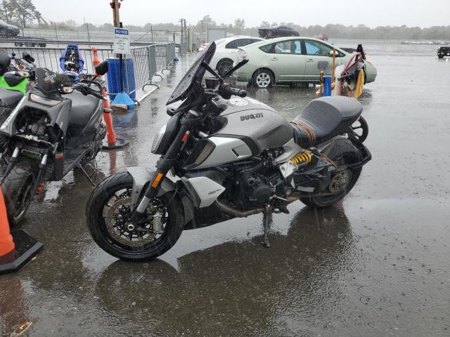 Image 2 of 2020 DUCATI DIAVEL 1260 S 2020 with VIN ZDMGAHRW8LB002528