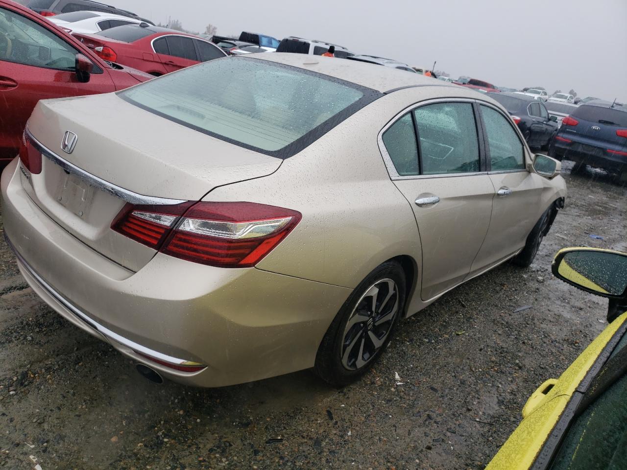 Image 3 of 2016 HONDA ACCORD EXL 2016 with VIN 1HGCR2F87GA048547