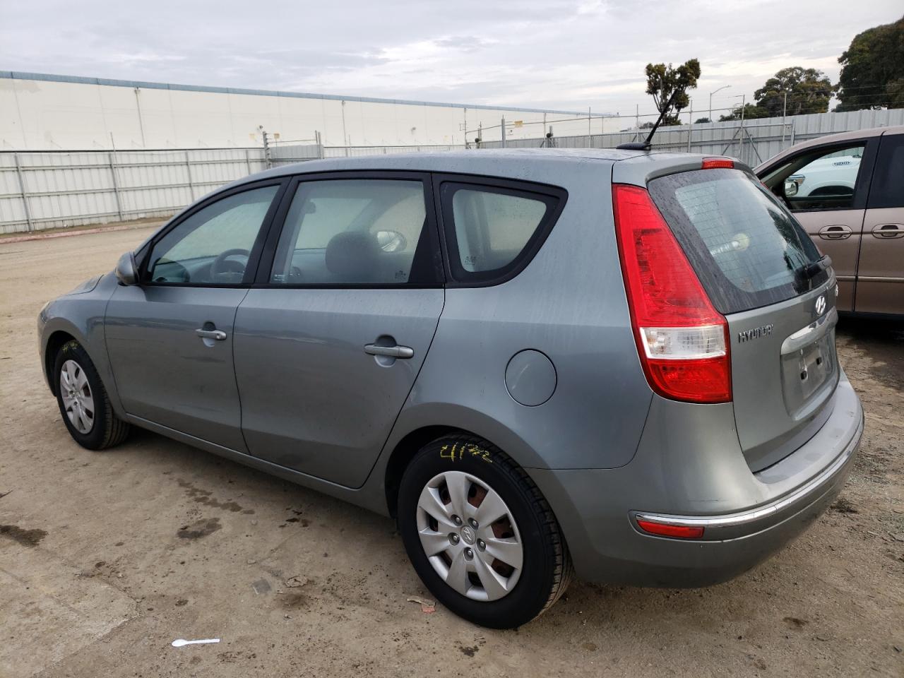 Image 2 of 2010 HYUNDAI ELANTRA TOURING GLS 2010 with VIN KMHDB8AEXAU061365