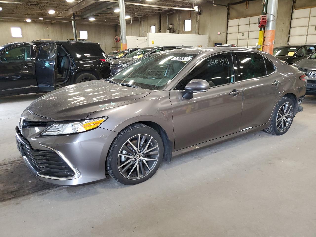 Изображение 1 2021 TOYOTA CAMRY XLE 2021 с VIN 4T1F11BK7MU028755