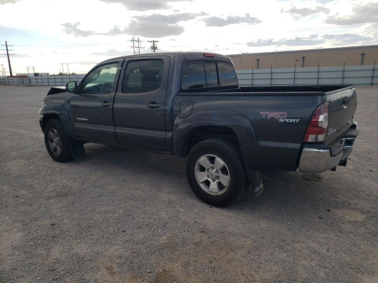 Image 2 of 2013 TOYOTA TACOMA DOUBLE CAB 2013 with VIN 5TFLU4EN1DX064025