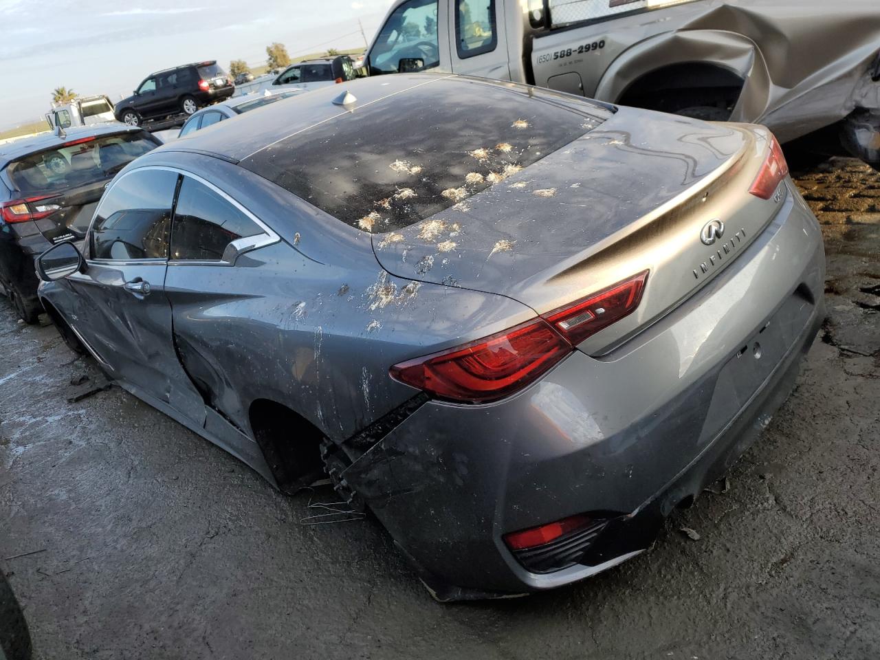 Image 2 of 2018 INFINITI Q60 LUXE 300 2018 with VIN JN1EV7EK8JM343033