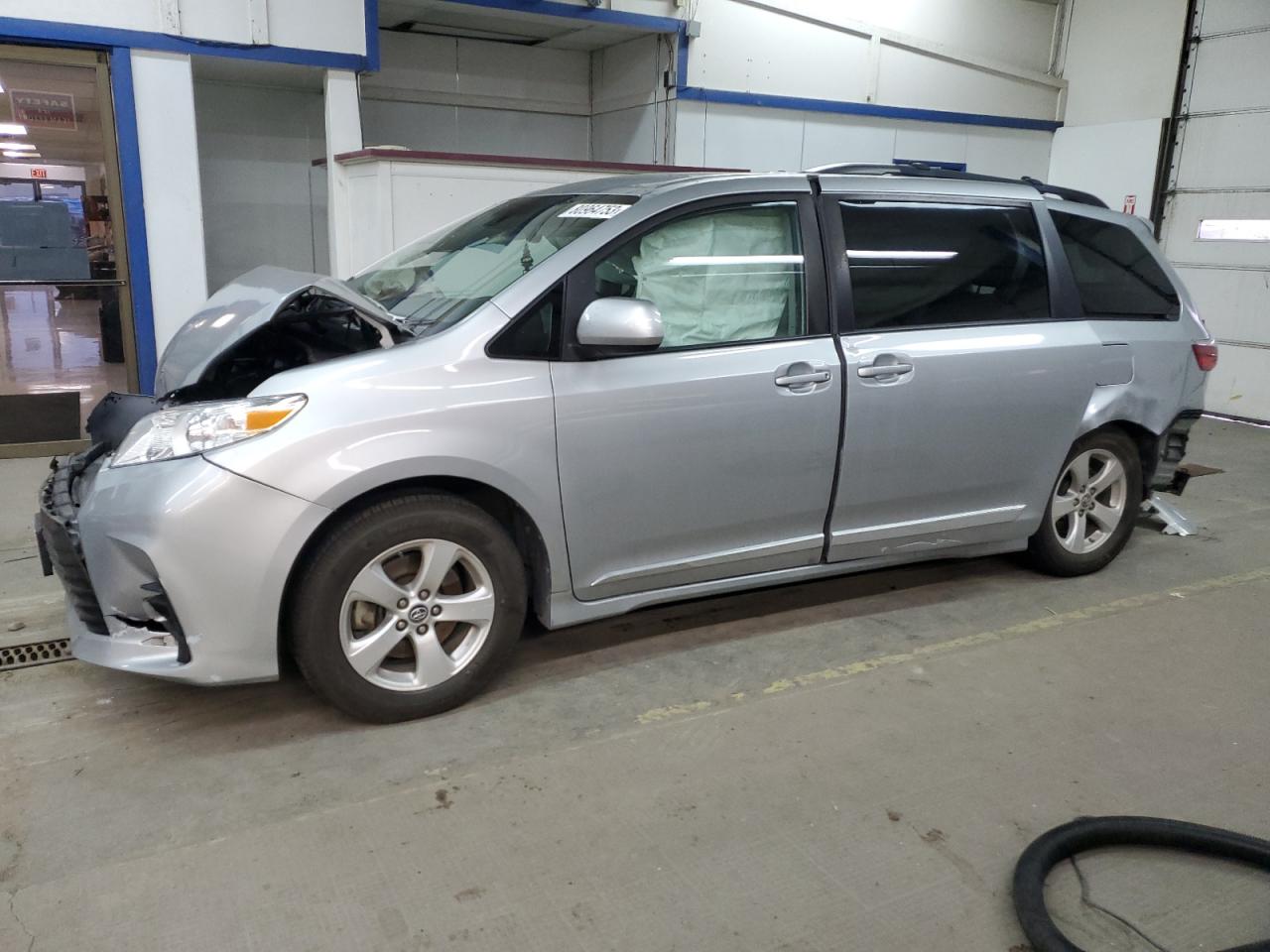 Image 1 of 2020 TOYOTA SIENNA LE 2020 with VIN 5TDKZ3DC9LS039708