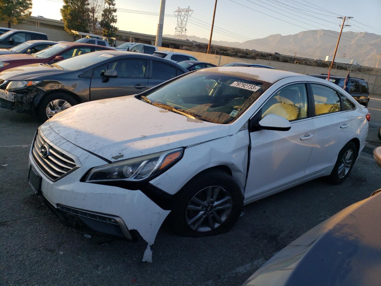 Изображение 1 2015 HYUNDAI SONATA SE 2015 с VIN 5NPE24AF5FH100052