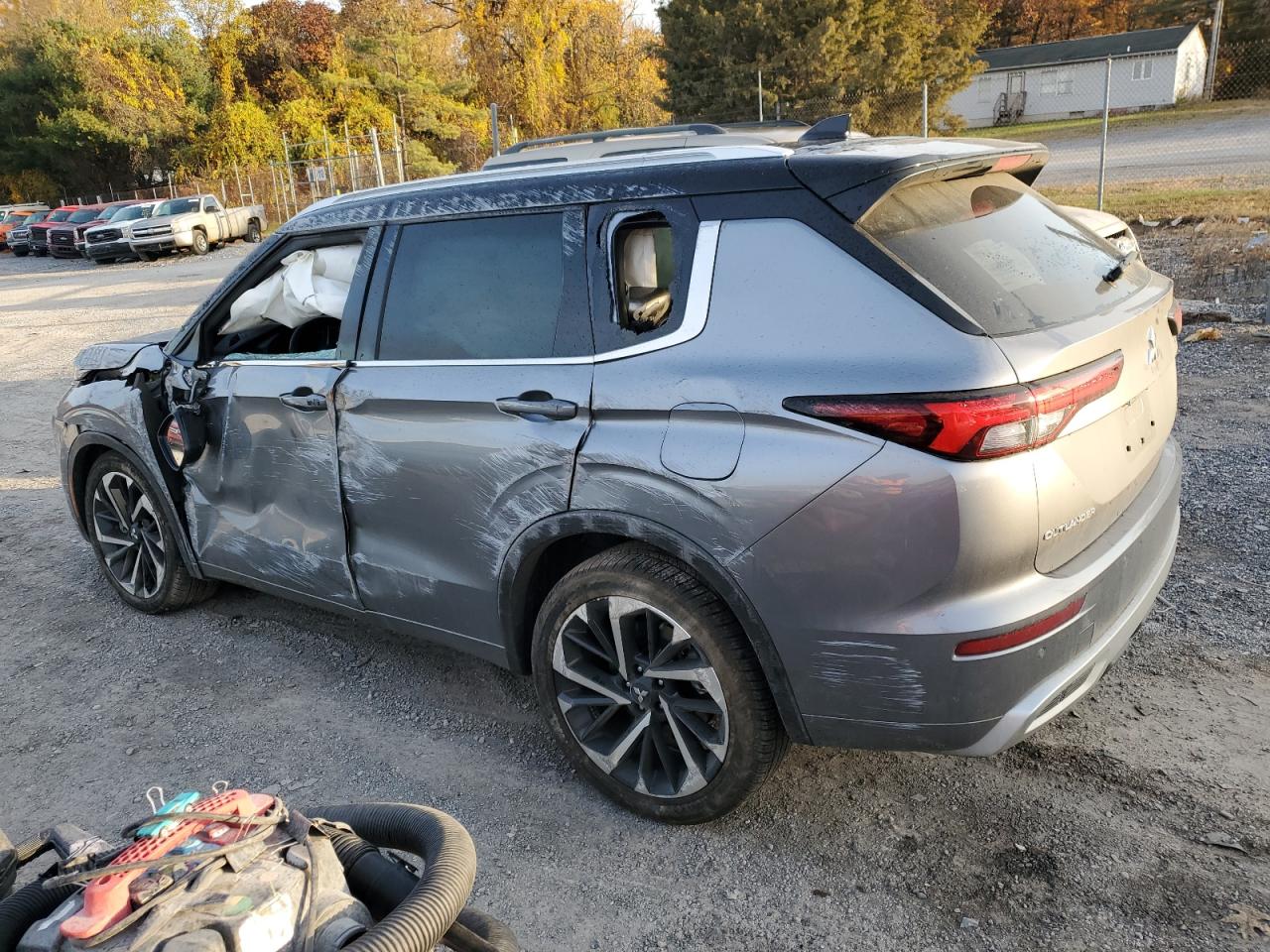 Image 2 of 2023 MITSUBISHI OUTLANDER SEL 2023 with VIN JA4T5VA92PZ045255