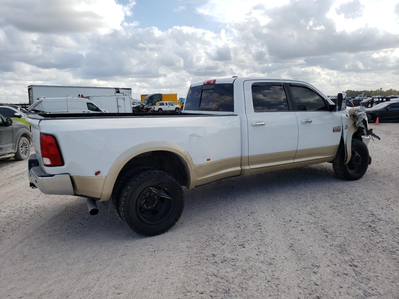 Obraz 3 z 2011 DODGE RAM 3500  2011 z VIN 3D73Y4CL9BG546383