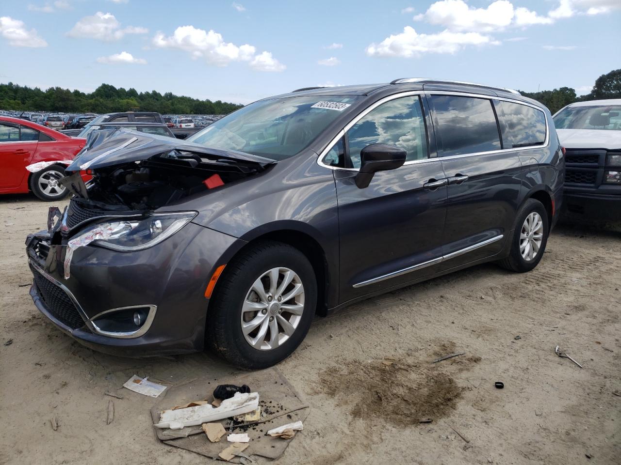 Image 1 of 2018 CHRYSLER PACIFICA TOURING L 2018 with VIN 2C4RC1BG6JR153973
