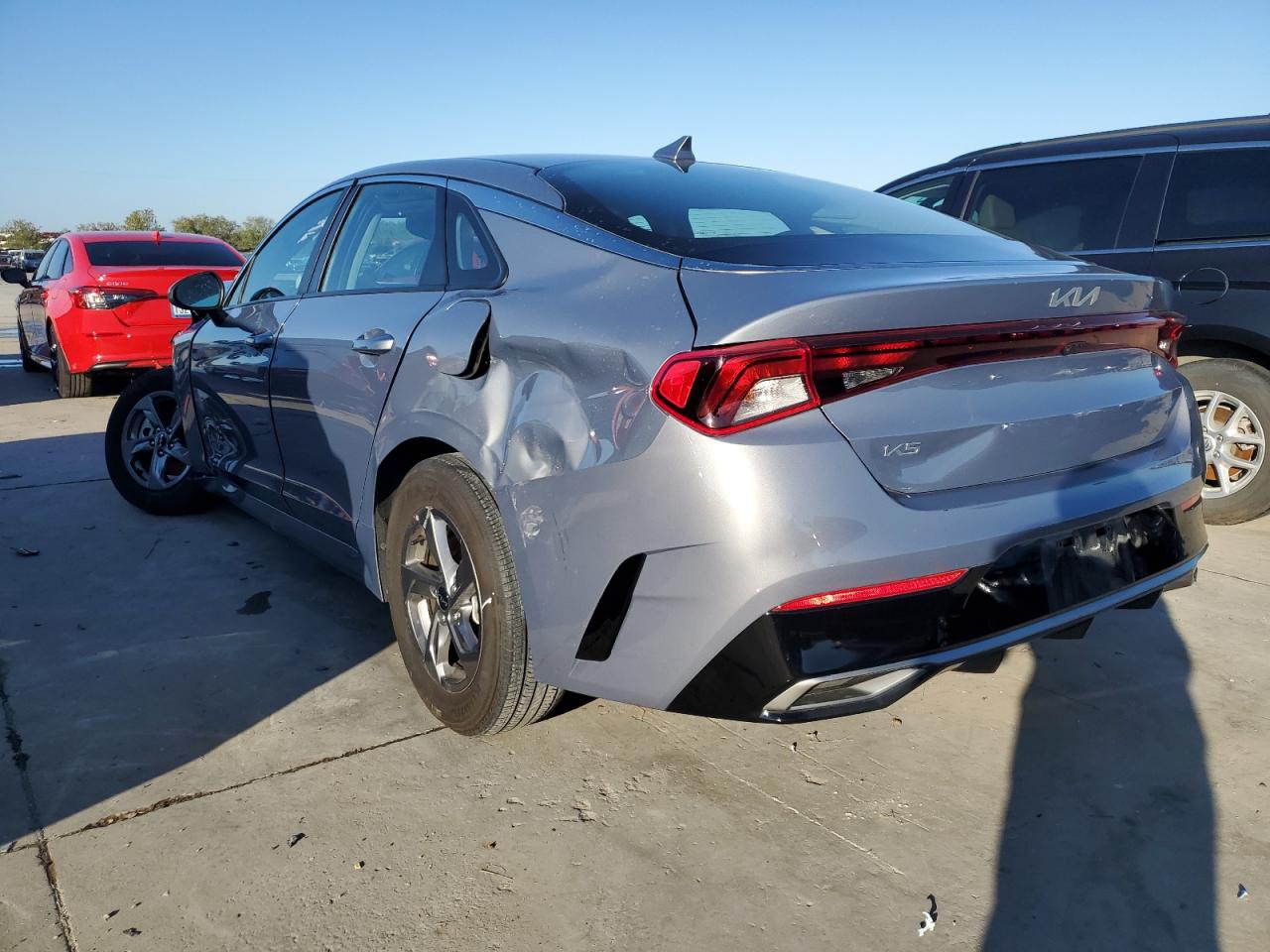 Изображение 2 2023 KIA K5 LXS 2023 с VIN 5XXG14J22PG196616