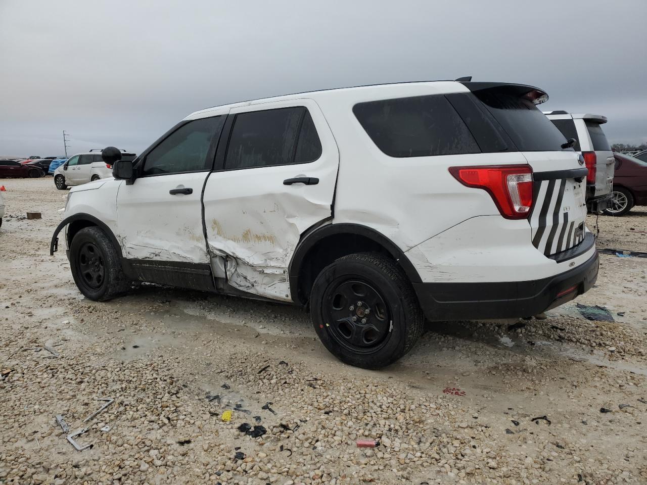 Изображение 2 2019 FORD EXPLORER POLICE INTERCEPTOR 2019 с VIN 1FM5K8AT6KGA62399
