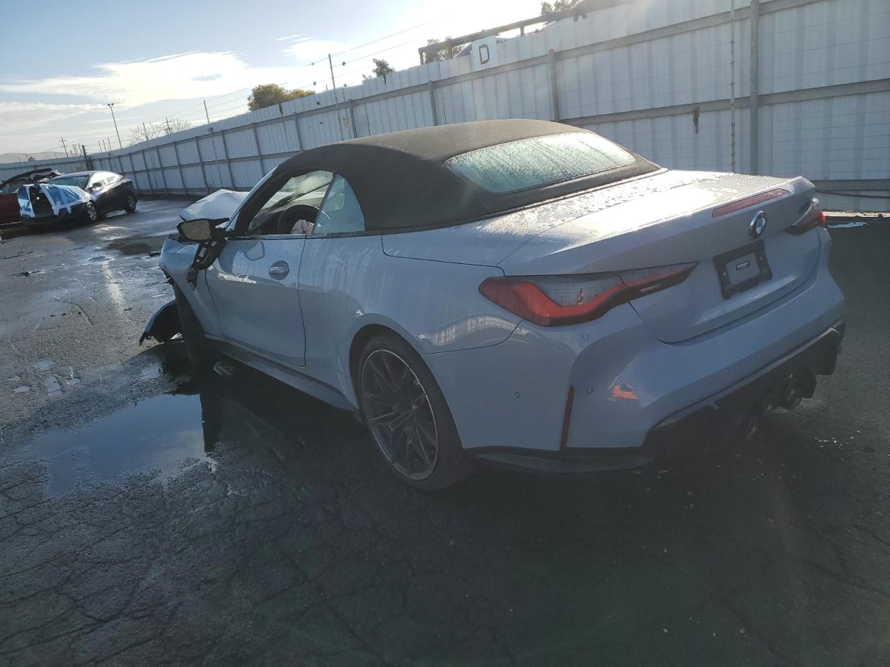 Obraz 2 z 2022 BMW M4 COMPETITION 2022 z VIN WBS33BA0XNCJ80620