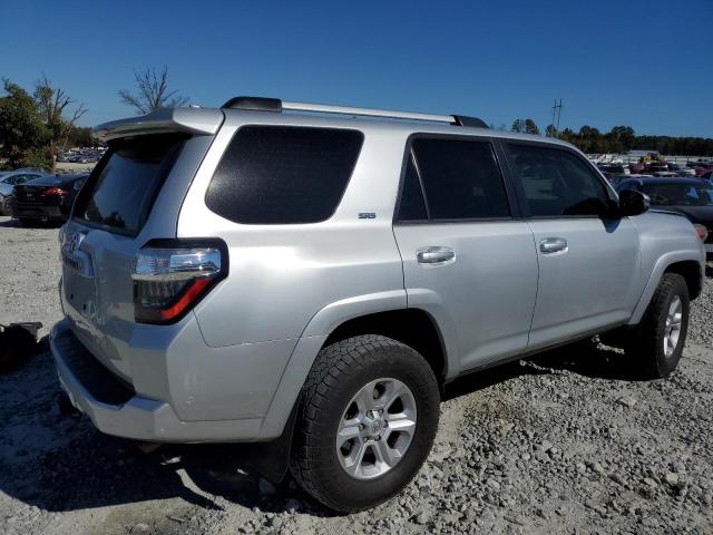 Obraz 3 z 2019 TOYOTA 4RUNNER SR5 2019 z VIN JTEBU5JR4K5656453