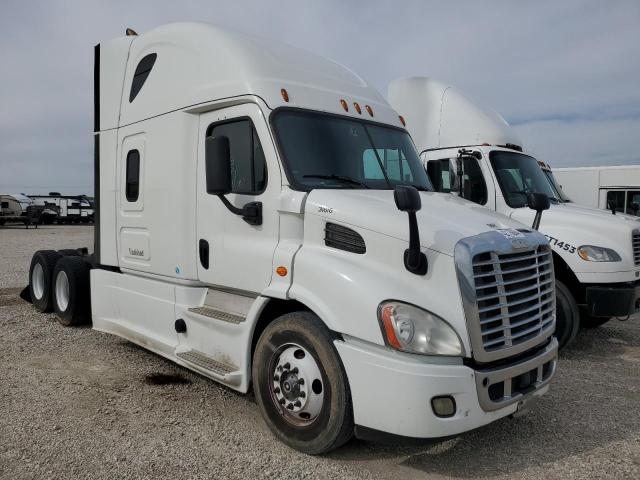 2016 FREIGHTLINER CASCADIA 113  2016 image