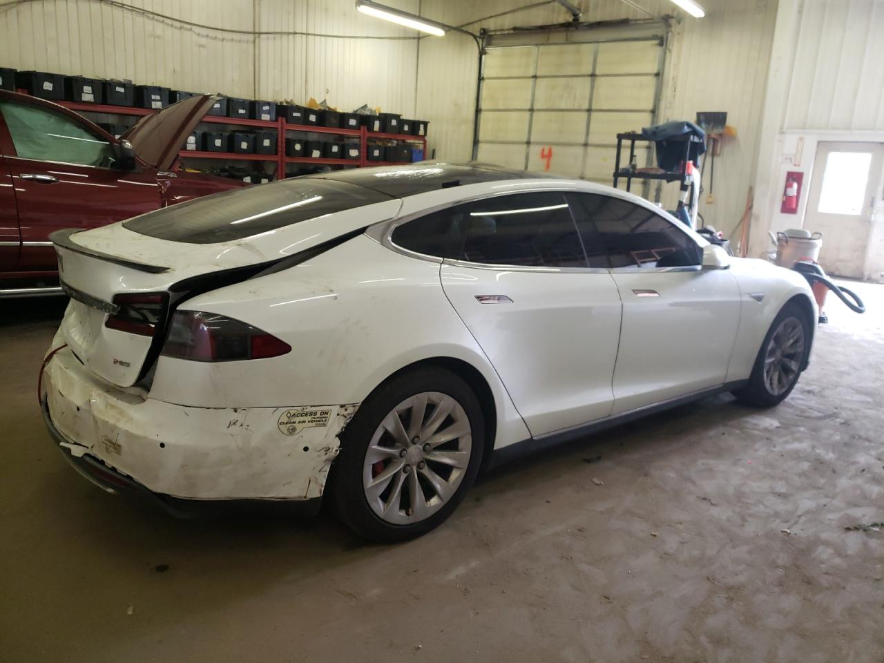 Изображение 3 2014 TESLA MODEL S  2014 с VIN 5YJSA1H18EFP57259