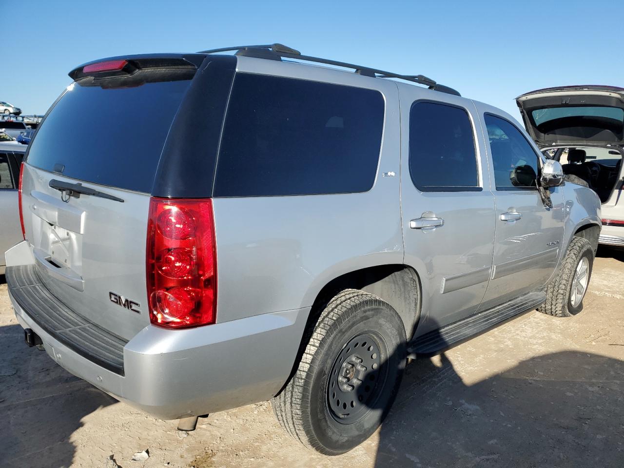 Изображение 3 2014 GMC YUKON SLT 2014 с VIN 1GKS2CE08ER143086