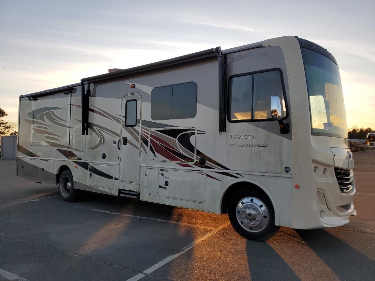 Obraz 2019 FORD F53  2019