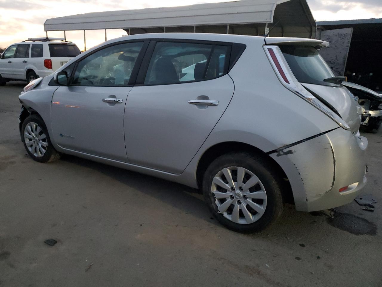 Изображение 2 2017 NISSAN LEAF S 2017 с VIN 1N4BZ0CP0HC300970