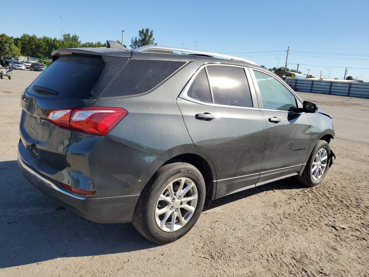 Obraz 3 z 2021 CHEVROLET EQUINOX LT 2021 z VIN 3GNAXKEV5ML325050