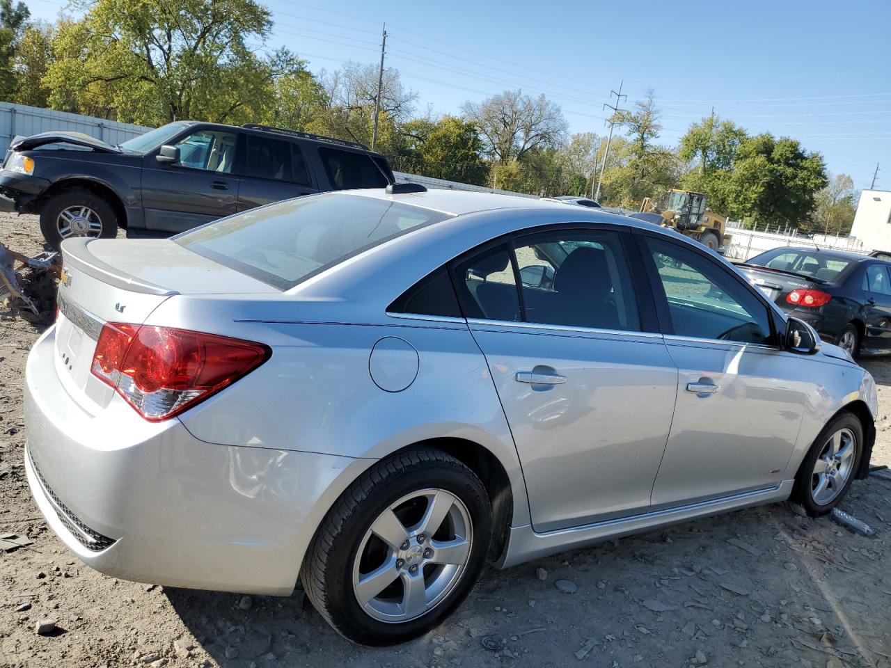 Obraz 3 z 2016 CHEVROLET CRUZE LIMITED LT 2016 z VIN 1G1PE5SB2G7135678