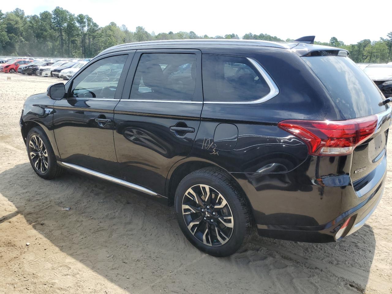 Изображение 2 2018 MITSUBISHI OUTLANDER SE 2018 с VIN JA4J24A57JZ053186