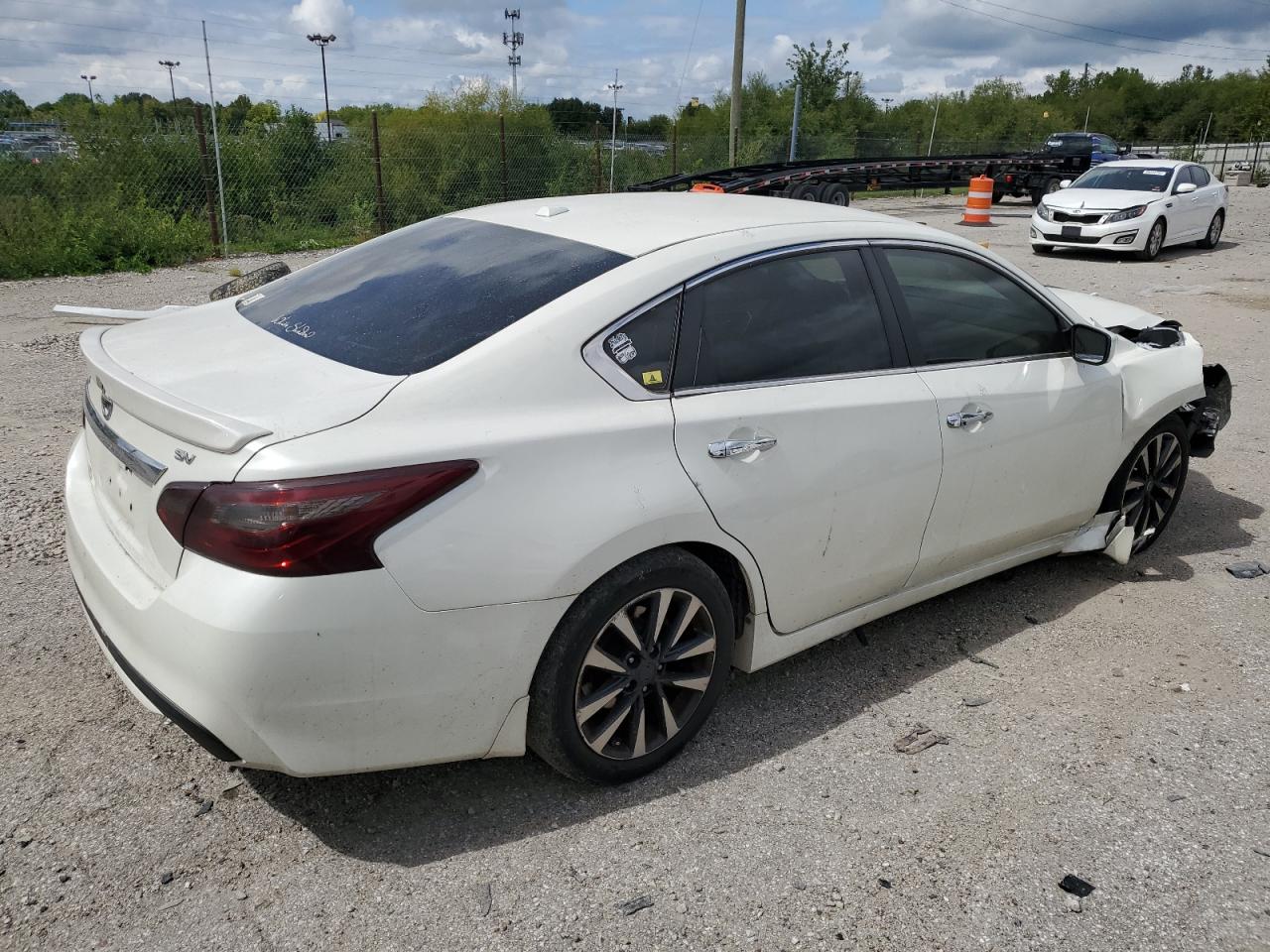 Obraz 3 z 2017 NISSAN ALTIMA 2.5 2017 z VIN 1N4AL3AP4HC483534