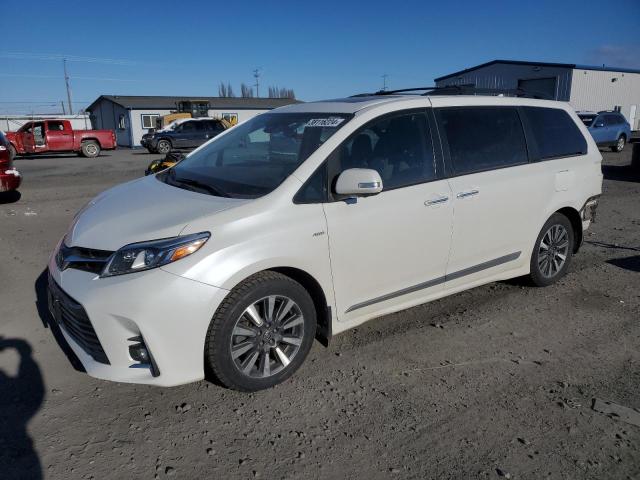 2018 TOYOTA SIENNA XLE 2018 image
