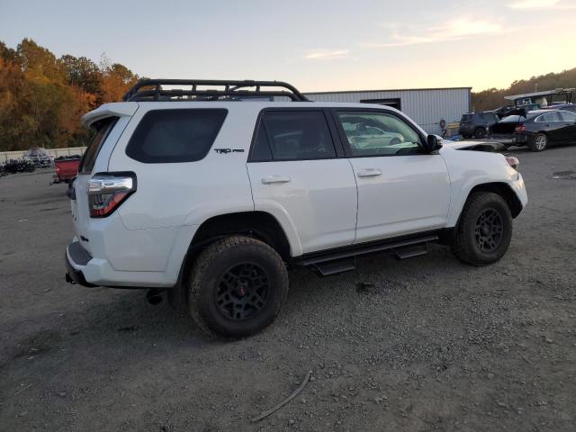 Obraz 3 z 2023 TOYOTA 4RUNNER SE 2023 z VIN JTELU5JR7P6168197