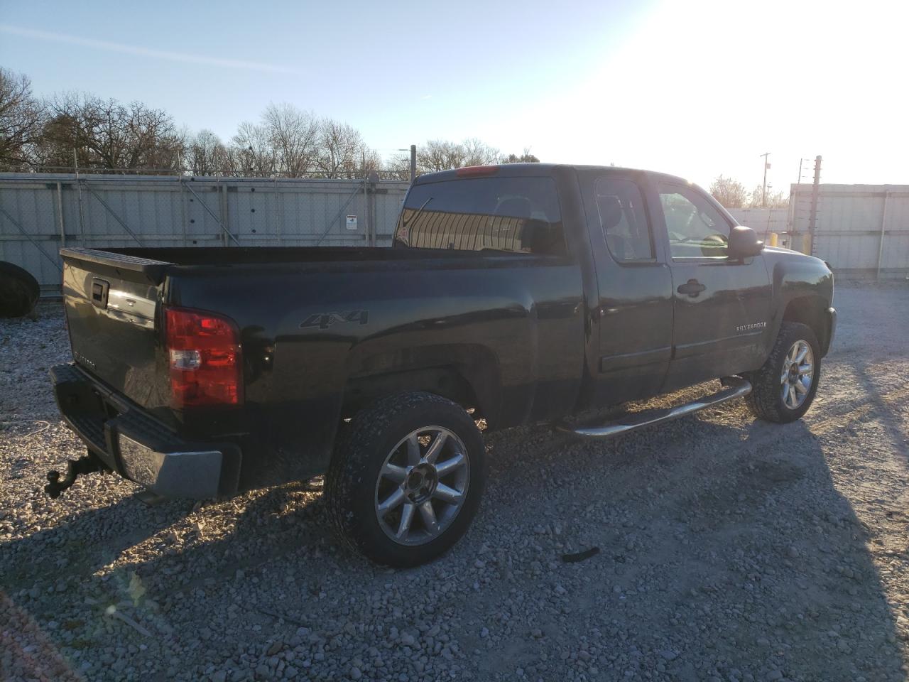 Obraz 3 z 2008 CHEVROLET SILVERADO K1500 2008 z VIN 2GCEK19J981198322