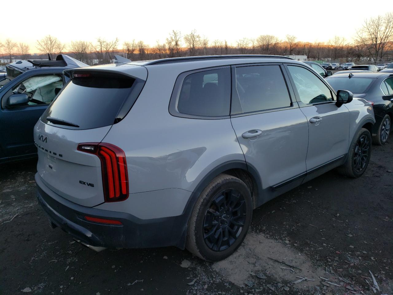 Obraz 3 z 2022 KIA TELLURIDE EX 2022 z VIN 5XYP3DHCXNG234949