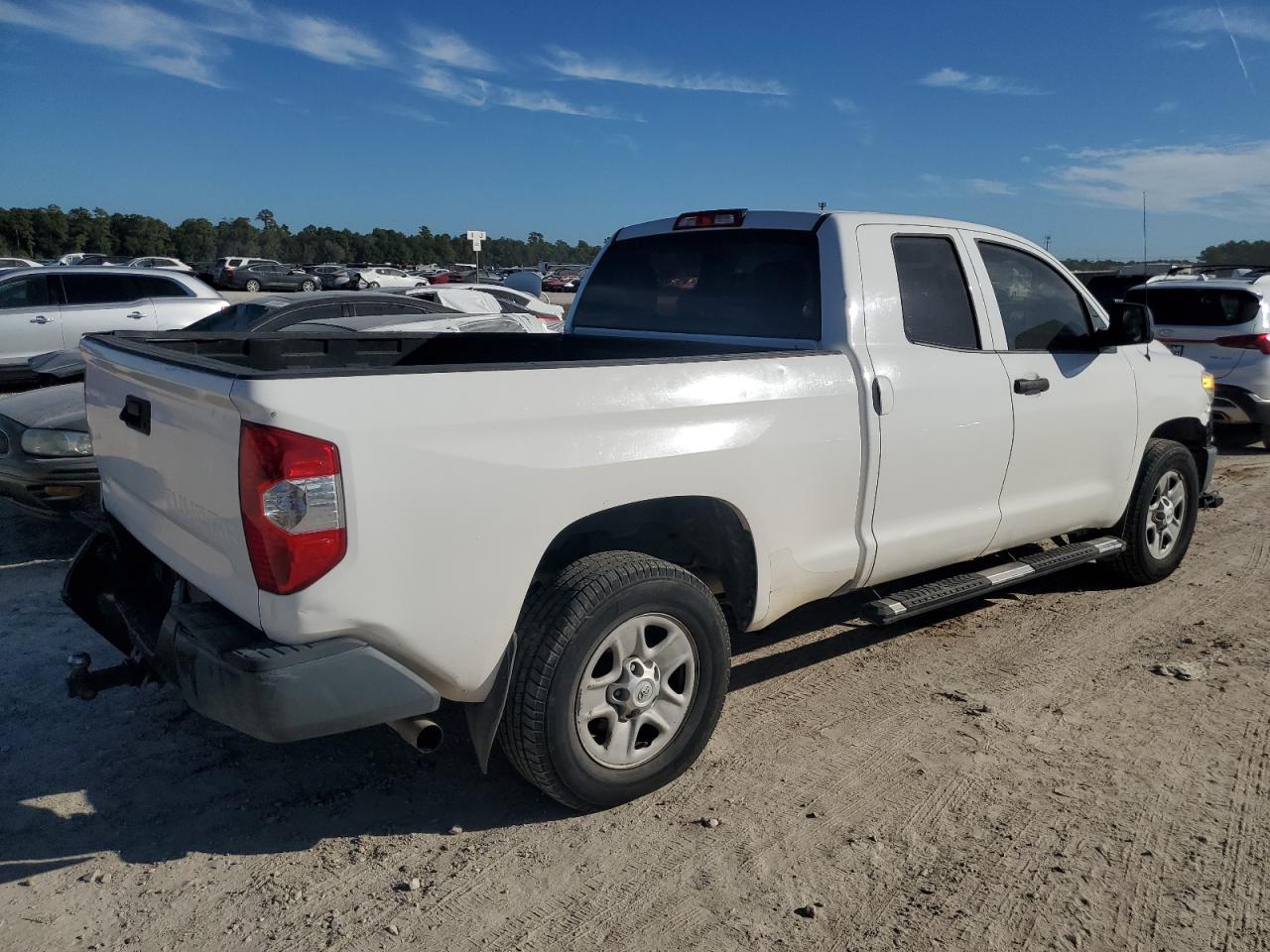 Image 3 of 2014 TOYOTA TUNDRA DOUBLE CAB SR/SR5 2014 with VIN 5TFRM5F10EX078804