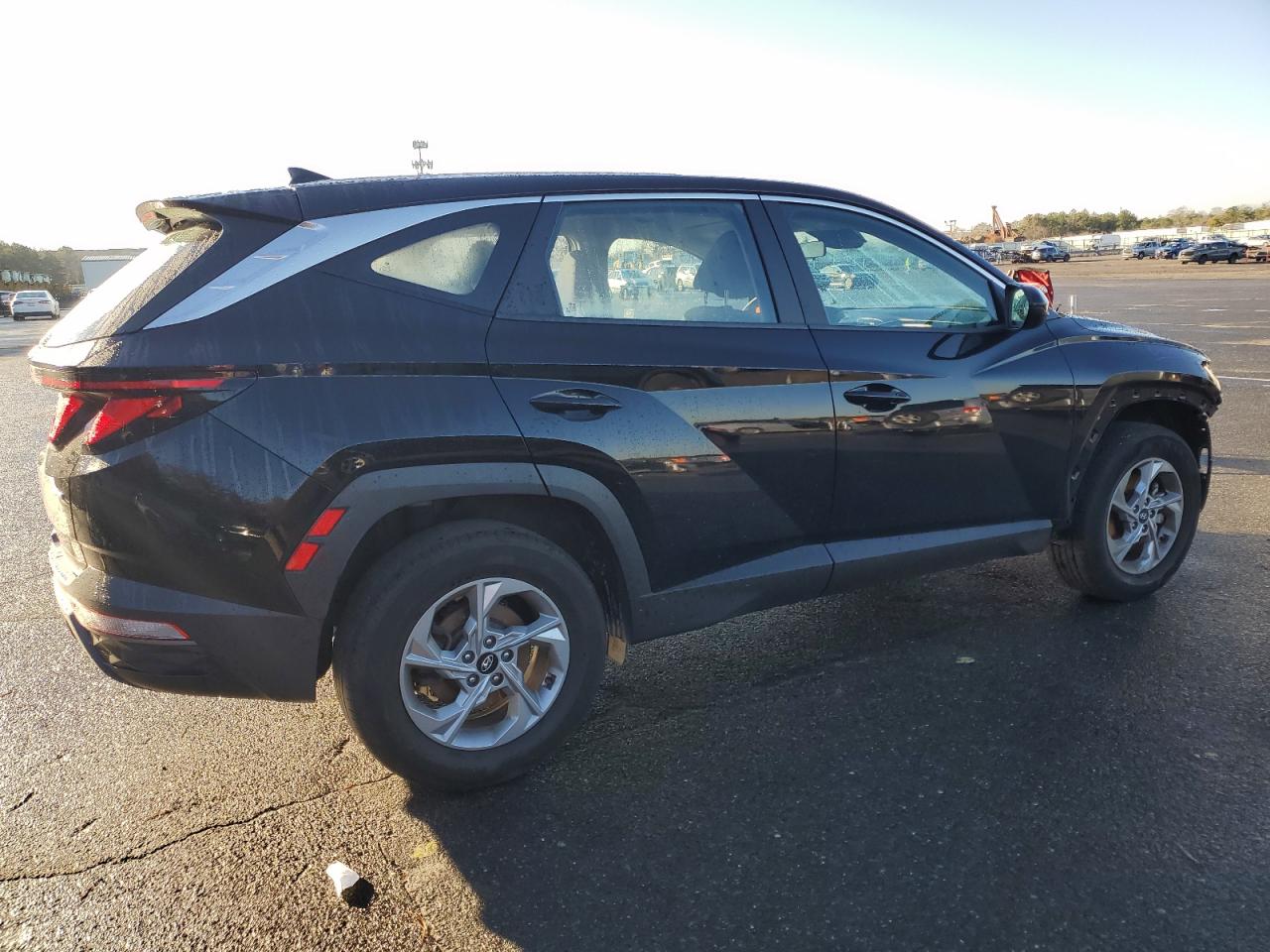 Obraz 3 z 2022 HYUNDAI TUCSON SE 2022 z VIN 5NMJACAEXNH033608