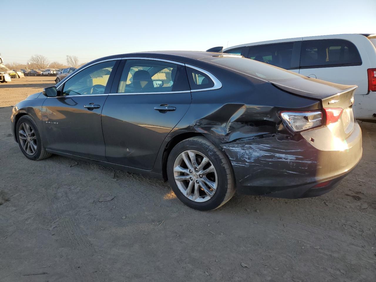 Изображение 2 2016 CHEVROLET MALIBU LT 2016 с VIN 1G1ZE5STXGF294908