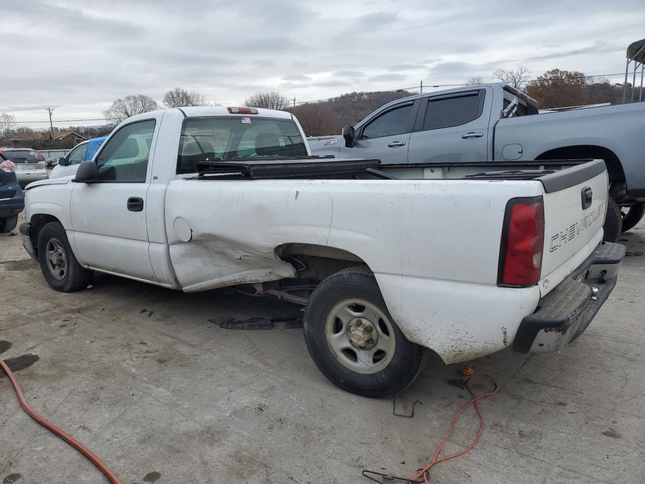 Изображение 2 2004 CHEVROLET SILVERADO C1500 2004 с VIN 1GCEC14XX4Z287973